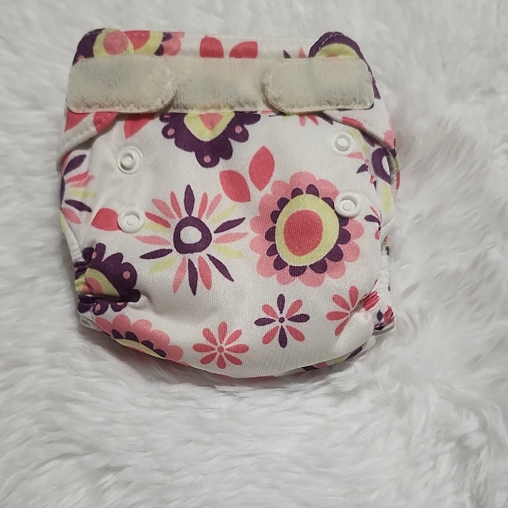 thirsties newborn girls diape